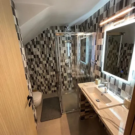 Haus Viktoria 4 بيت ضيافة لايميناس