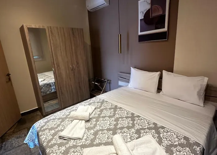 Haus Viktoria 4 3* לימנאס